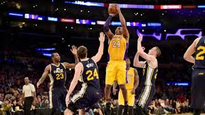 史上首位场均三双中锋，约基奇19中11砍下26分16篮板12助攻