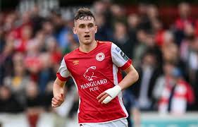 太阳报：水晶宫老板遭本菲卡主帅指控，或面临600万英镑赔偿